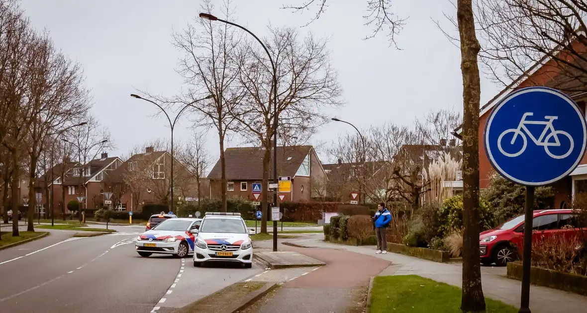 Ruit ingeslagen bij woninginbraak in Nieuwland - Foto 2