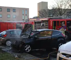 Auto flink beschadigd bij brand