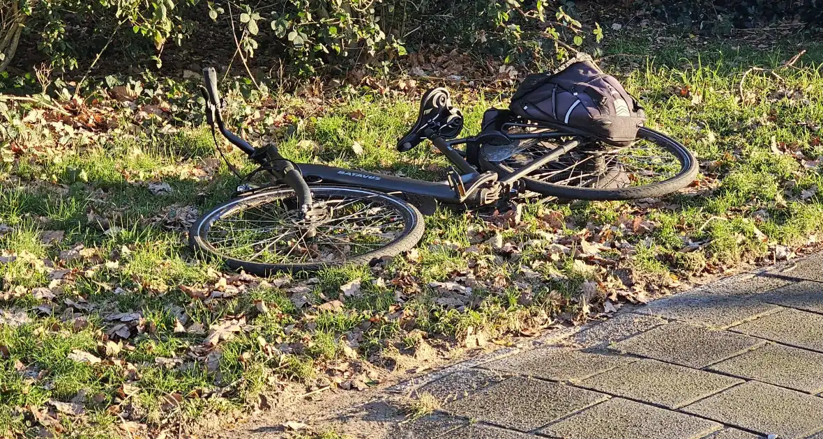 Fietser gewond bij aanrijding met automobilist - Foto 5