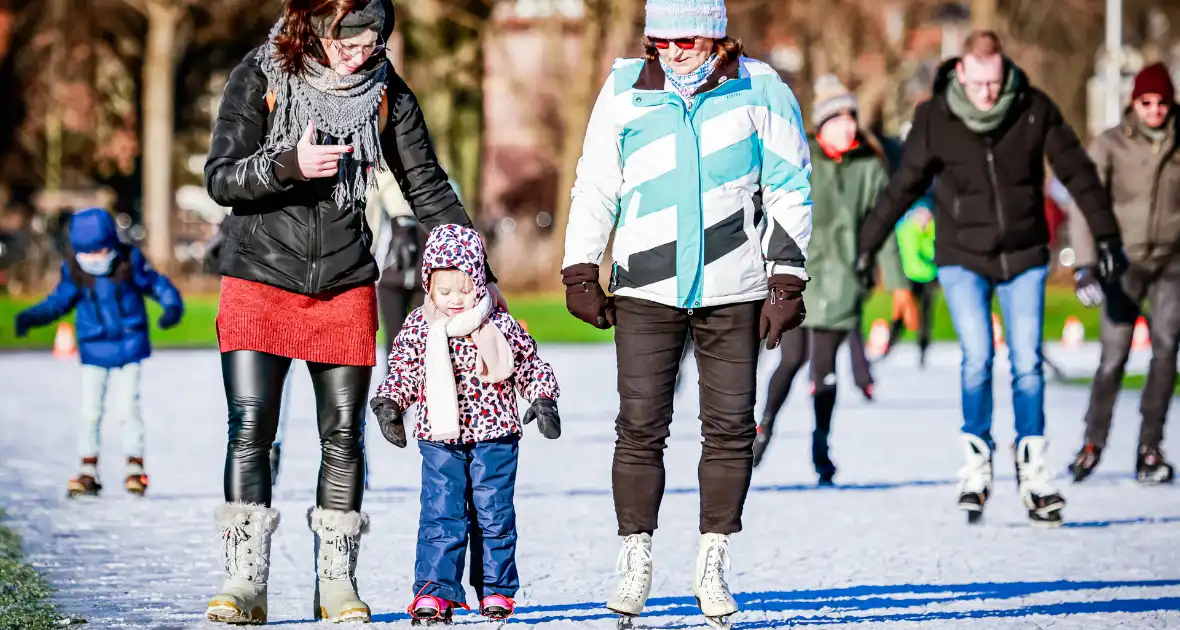 Volop schaatsplezier op natuurijsbaan van Amersfoortse IJvereniging - Foto 7