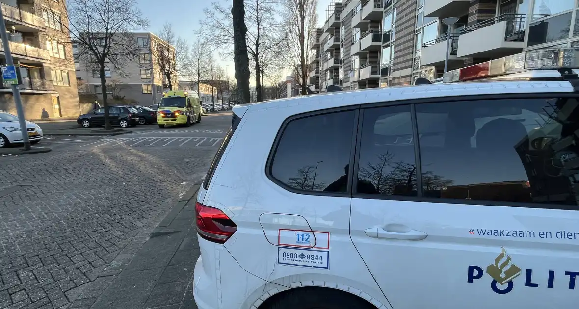 Veel hulpdiensten ingezet bij melding steekincident - Foto 4