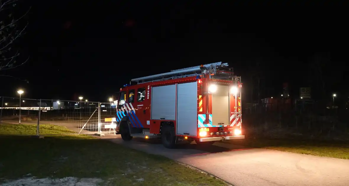 Kerstboom in brand gestoken