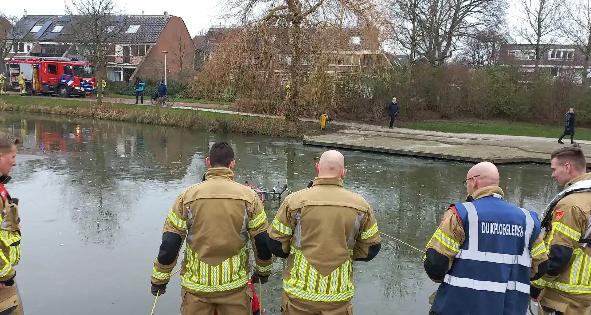 Fiets op ijs zorgt voor brandweerinzet - Foto 11