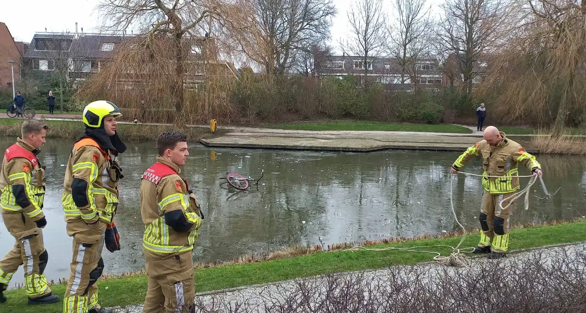 Fiets op ijs zorgt voor brandweerinzet - Foto 9