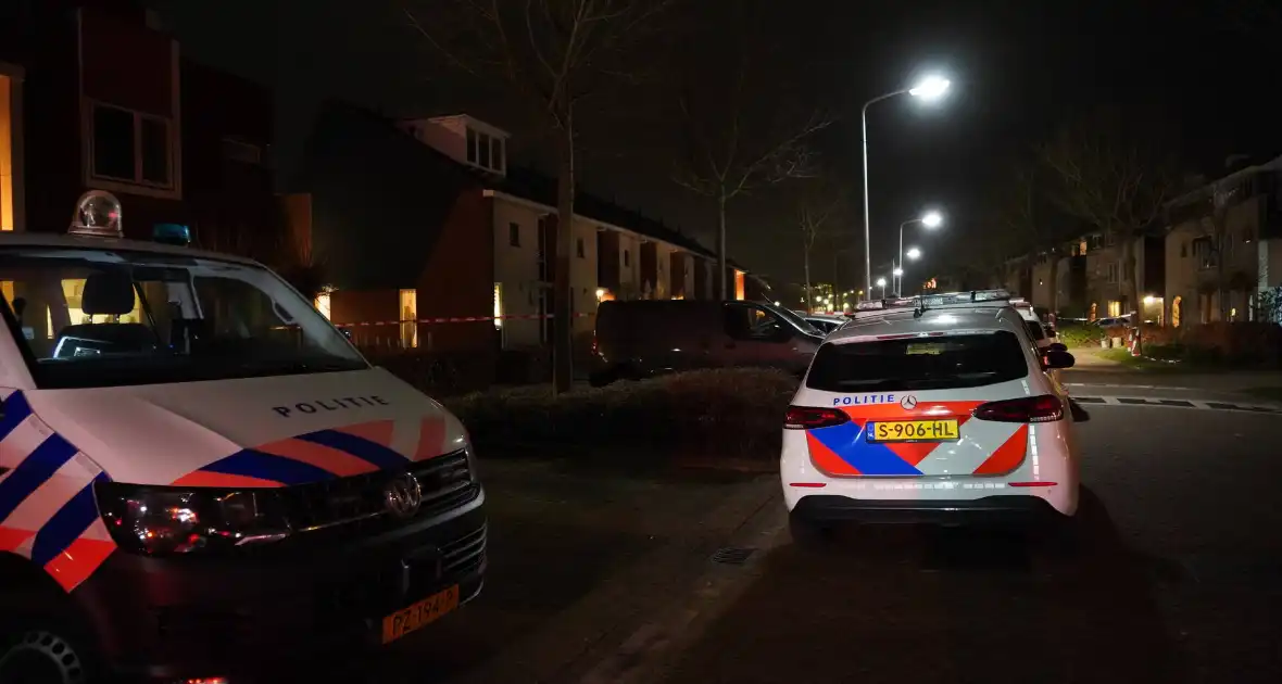 Persoon zwaargewond bij steekincident - Foto 3