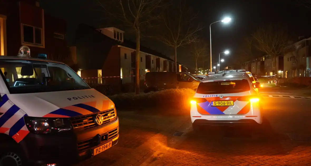 Persoon zwaargewond bij steekincident - Foto 4