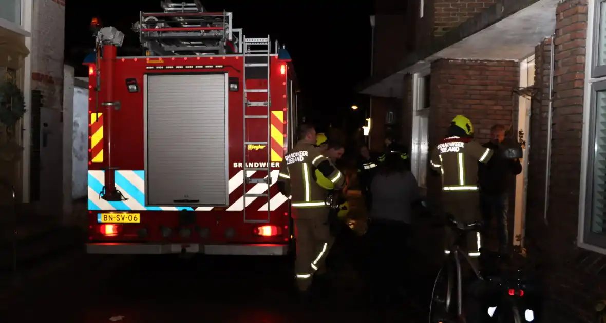 Brandgang onder water door spuitende kraan