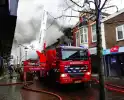 Zwarte rookwolken bij zeer grote brand in centrum