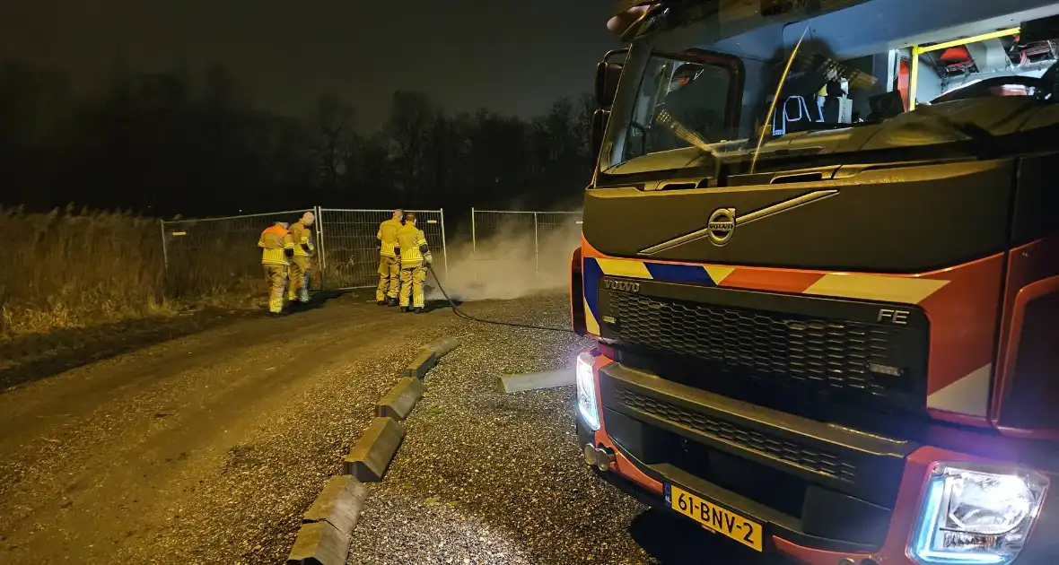 Brandweer blust pallet met afval - Foto 3