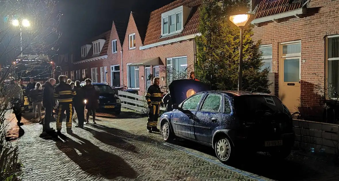 Autobrand geblust door buurtbewoners