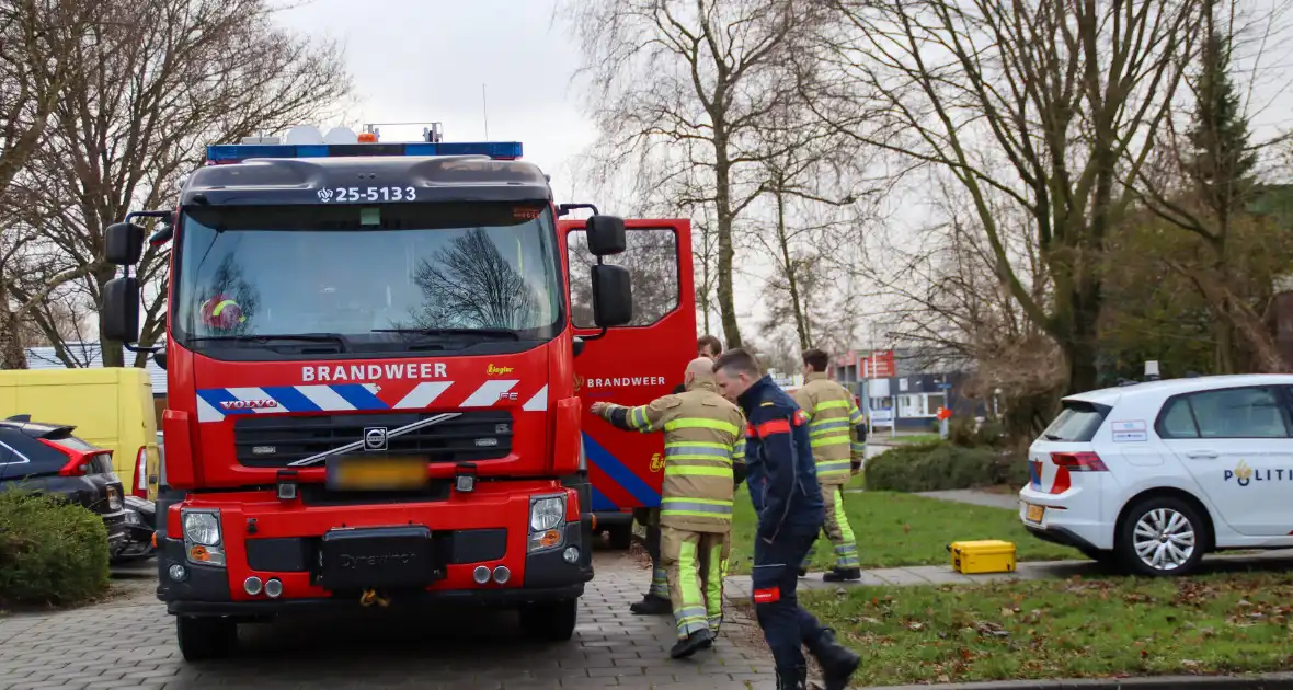 Politie doet onderzoek naar overleden persoon - Foto 1