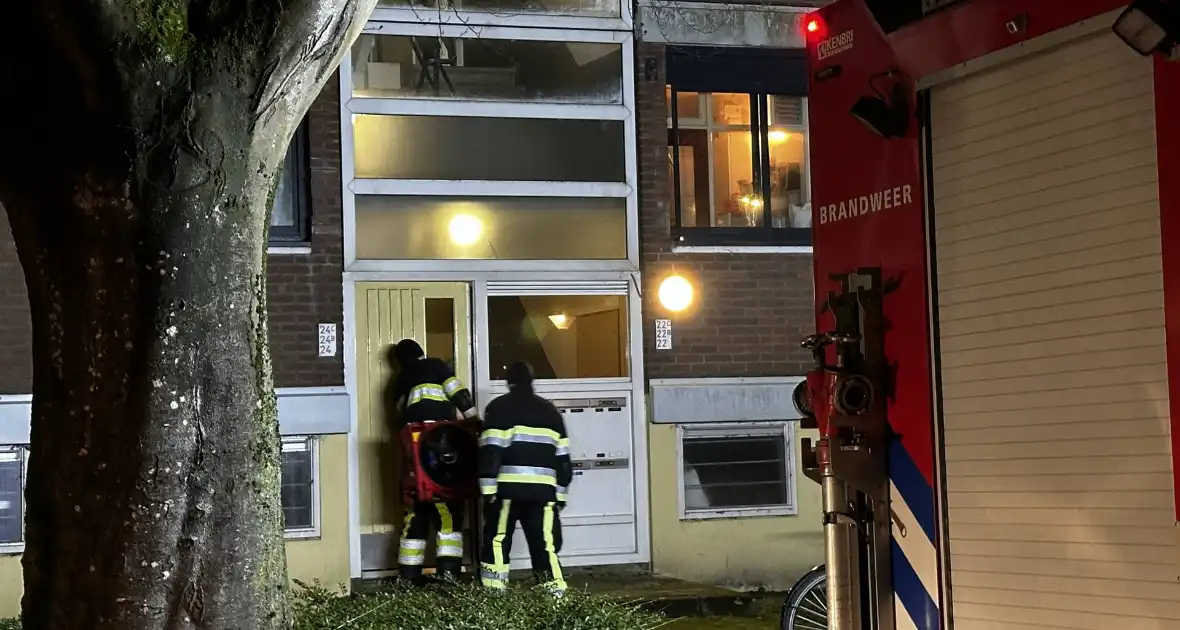 Brandweer wekt bewoner nadat brandalarm af gaat - Foto 3