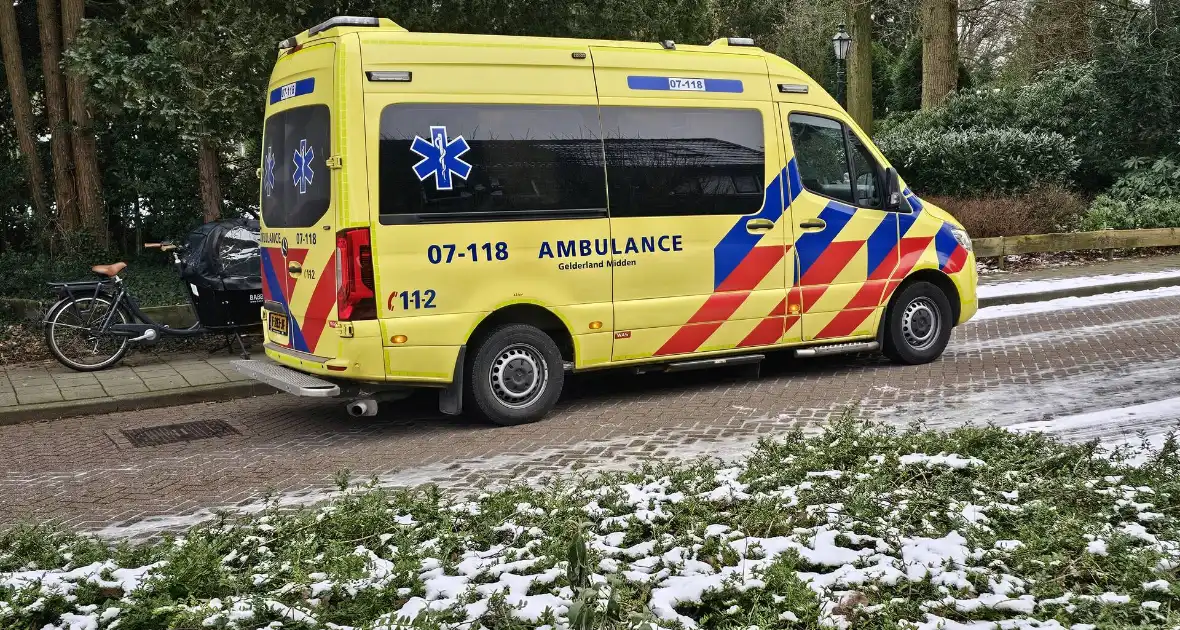 Fietsster gewond na val op spekgladde weg - Foto 2