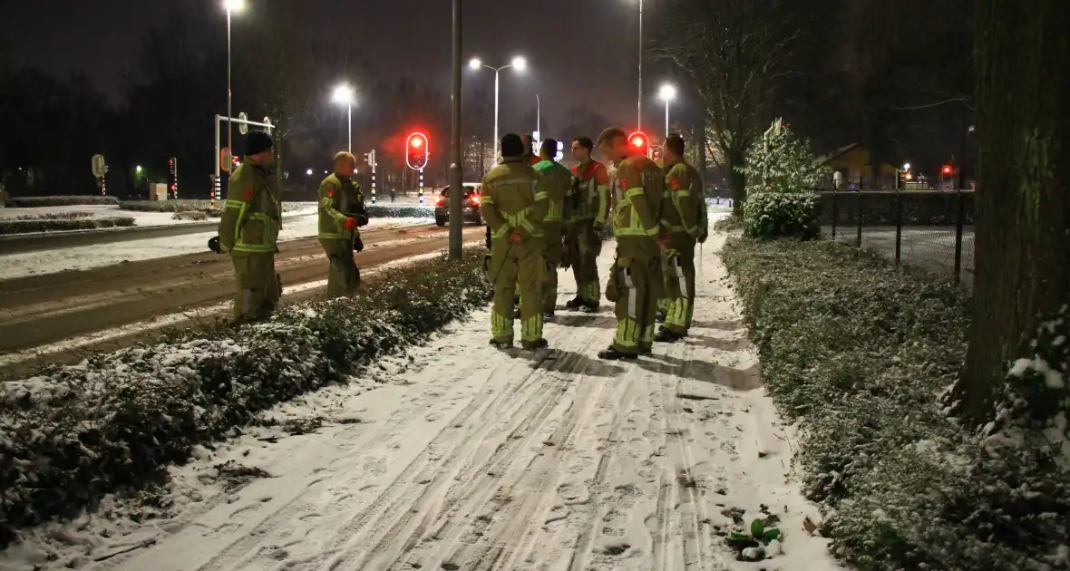 Onderzoek naar vreemde lucht bij jongerencentrum - Foto 1