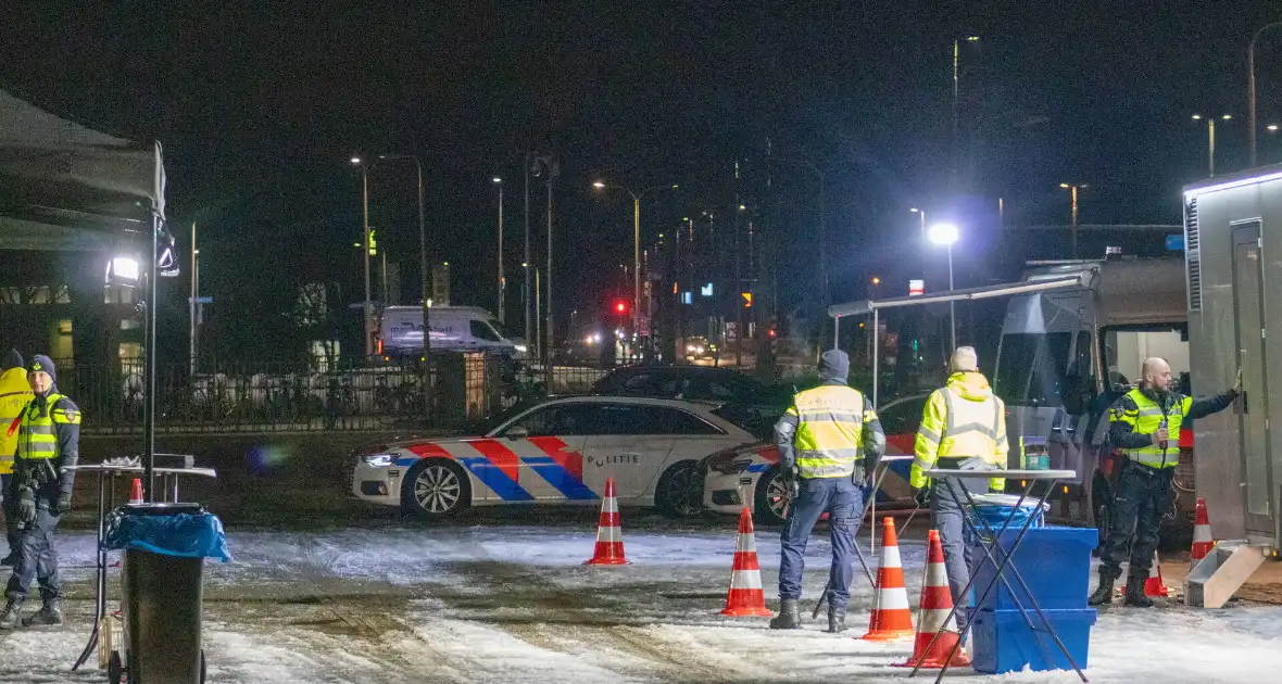 Veel voertuigen gecontroleerd bij grote verkeerscontrole - Foto 13