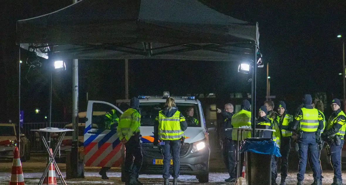 Veel voertuigen gecontroleerd bij grote verkeerscontrole - Foto 21