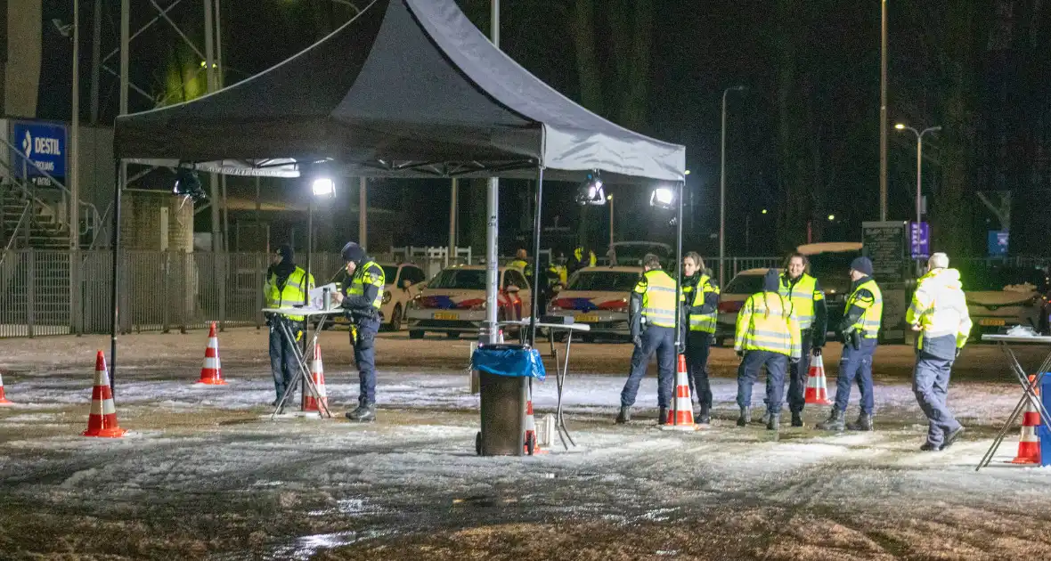 Veel voertuigen gecontroleerd bij grote verkeerscontrole - Foto 23