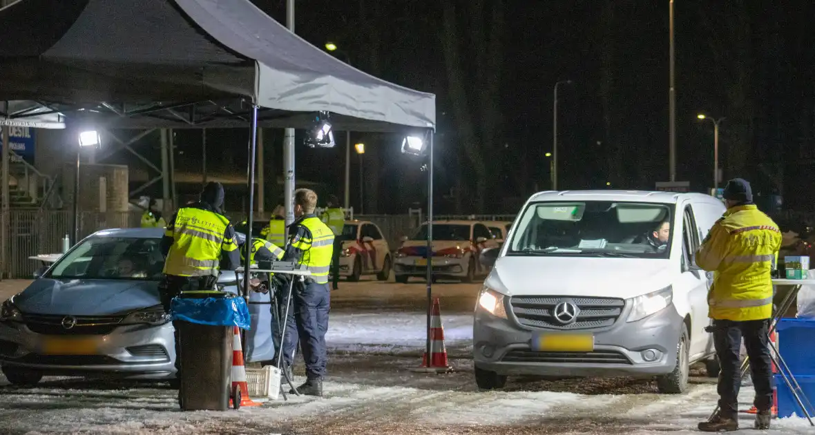 Veel voertuigen gecontroleerd bij grote verkeerscontrole - Foto 7