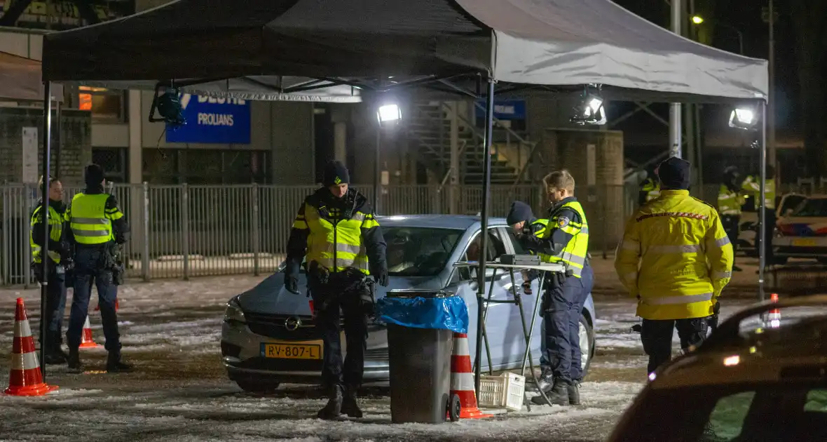 Veel voertuigen gecontroleerd bij grote verkeerscontrole - Foto 8