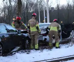 Twee gewonden bij ongeval op rotonde