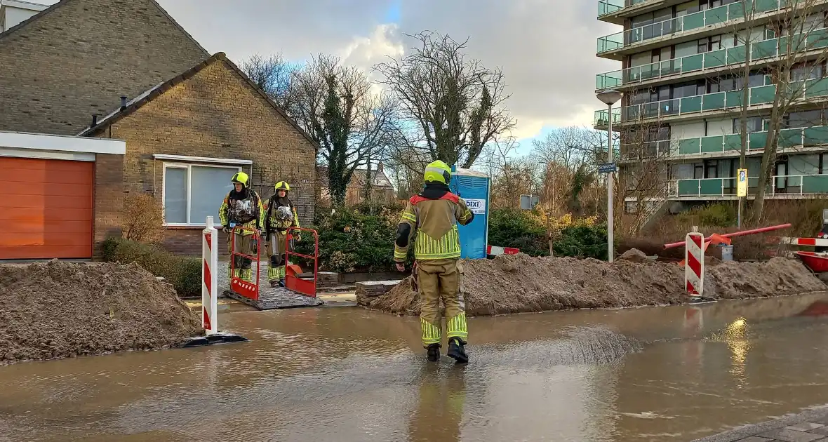 Gas en waterleidingbreuk zorgen voor gevaarlijke situatie