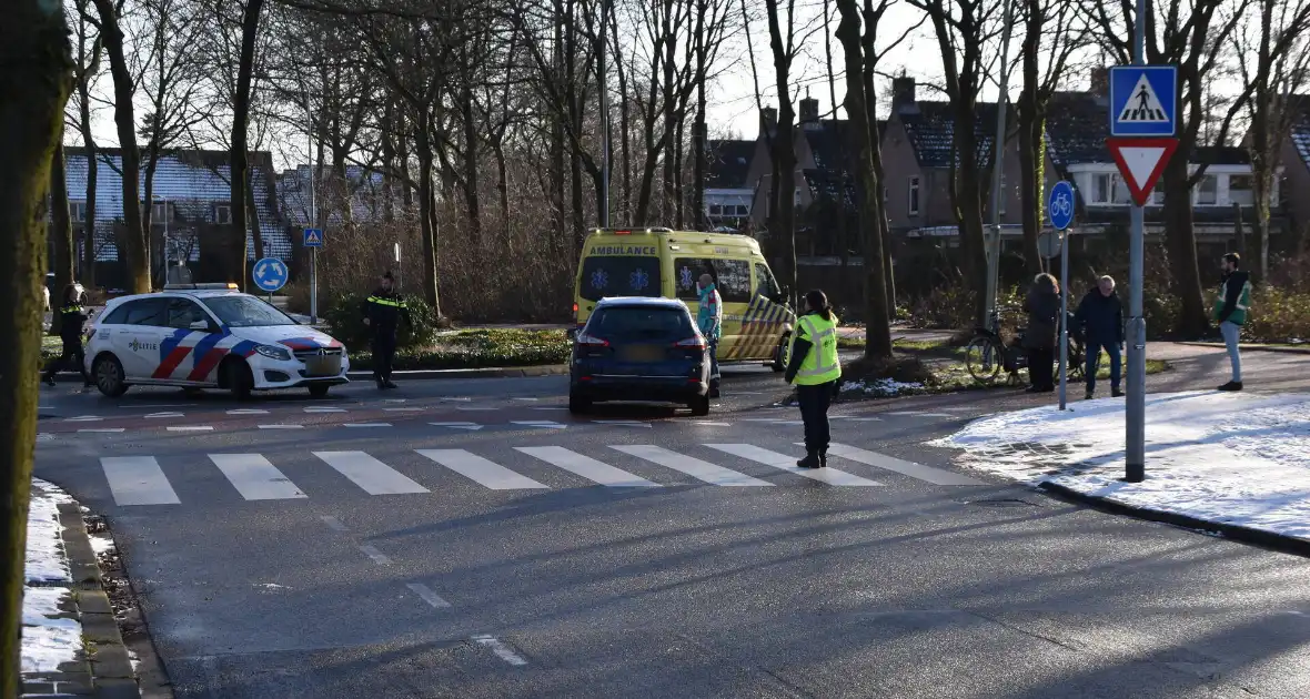 Fietser geschept op rotonde door automobilist - Foto 4