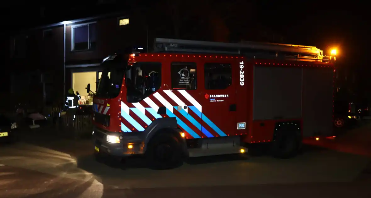 Brandweer ingezet voor brandende plant