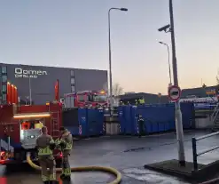 Brandweer ingezet voor brandende container in milieustraat