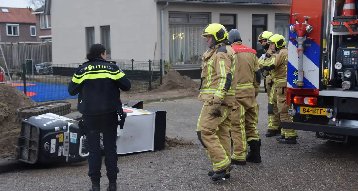 Brandweer ingezet voor rokende mini rupsdumper - Foto 1