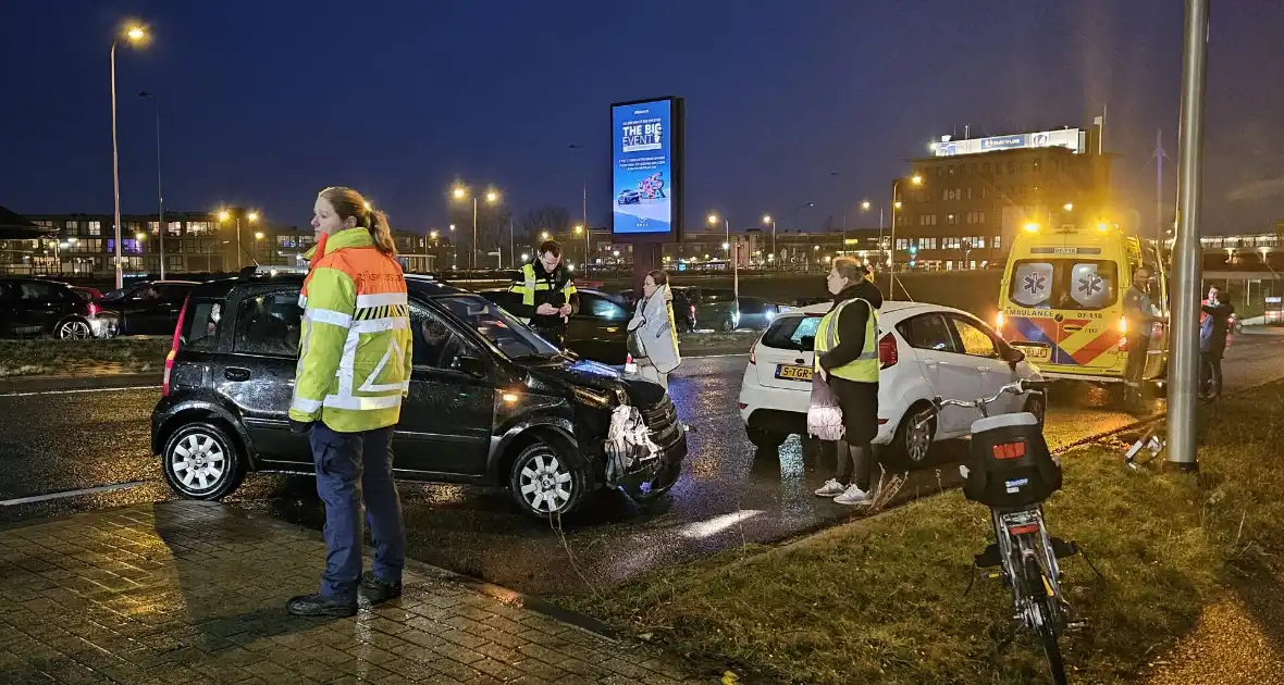 Kinderen betrokken bij kop-staartbotsing - Foto 4