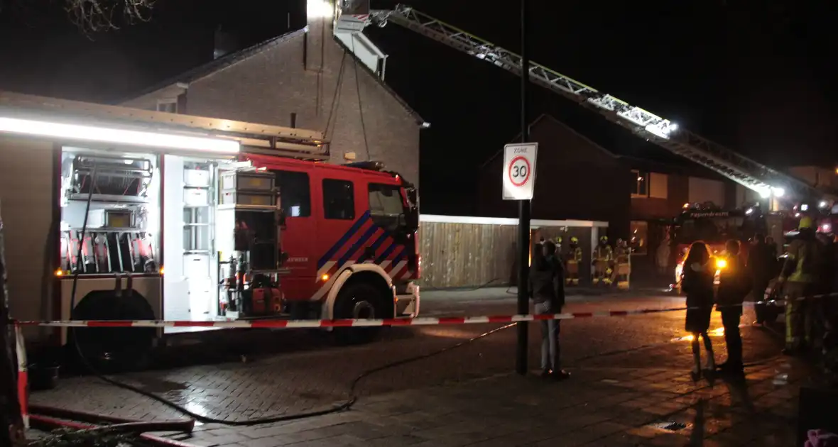 Felle schoorsteenbrand op dag dat schoorsteen geveegd is