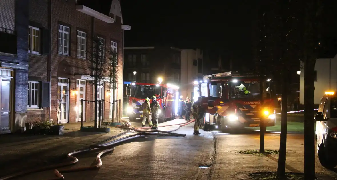 Gasheaters op bouwplaats vatten vlam door harde wind - Foto 6