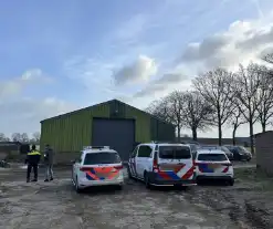 Politie doet onderzoek bij mogelijk drugslab