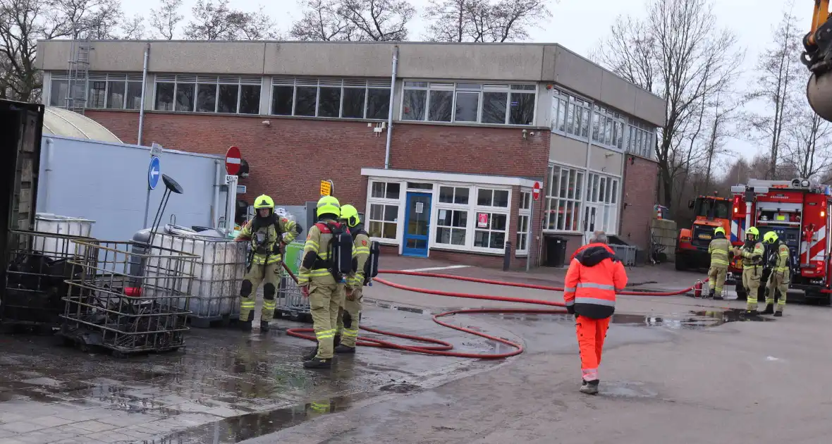 Brand in container bij milieustraat - Foto 8