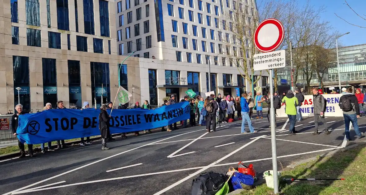 Pand One-Dyas beklad tijdens demonstratie - Foto 10