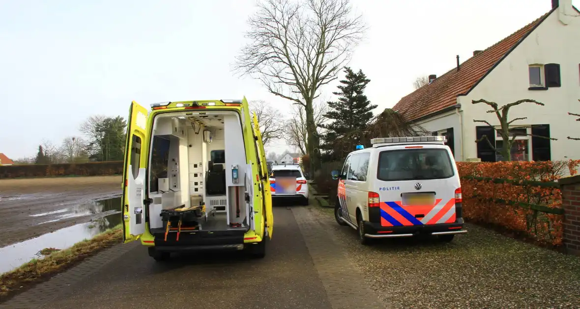 Onderzoek naar aantreffen gewonde bij manege - Foto 5