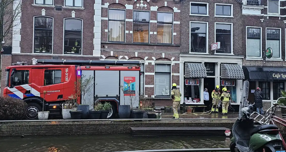 Brandweer ingezet voor rook uit stopcontact - Foto 2