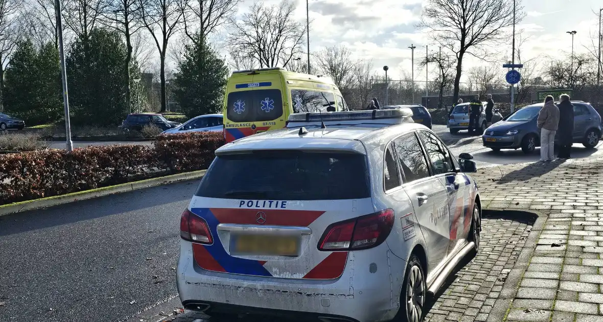 Flinke schade bij ongeval met twee personenauto's - Foto 2