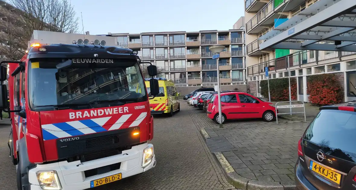 Bewoner behandeld na brand in flat - Foto 5