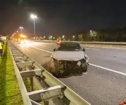 Drie personen op de vlucht na crash op snelweg