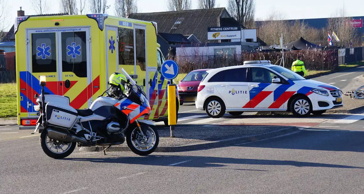 Fietser en automobilist hard in botsing - Foto 10