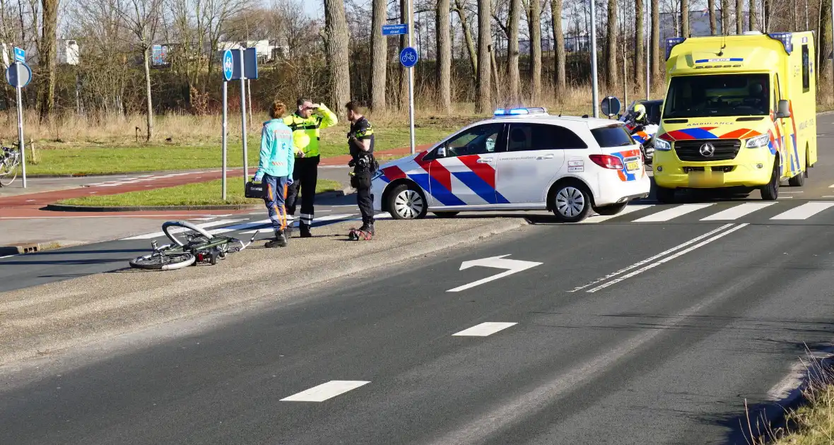 Fietser en automobilist hard in botsing - Foto 4