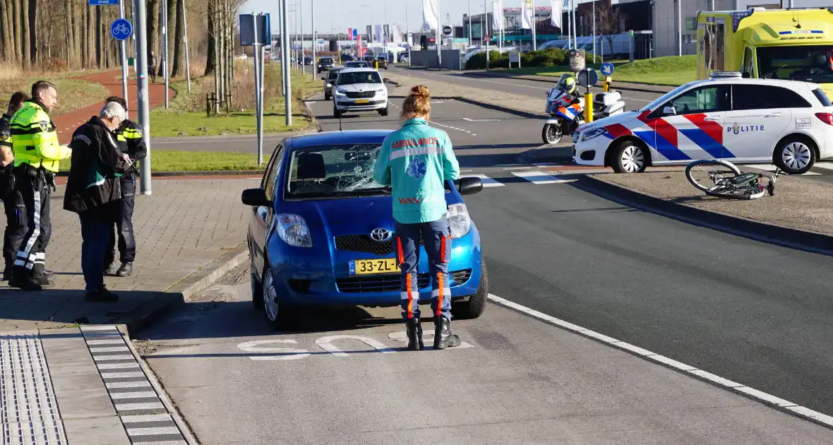 Fietser en automobilist hard in botsing - Foto 6