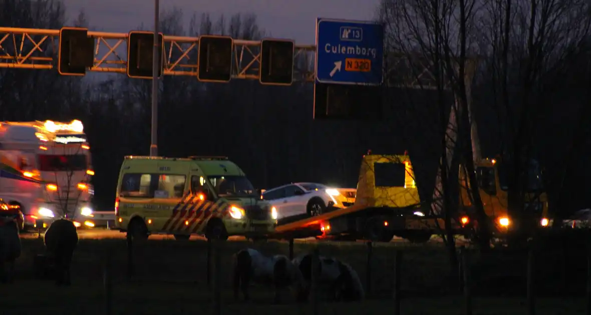 Flinke vertraging door ongeval op snelweg - Foto 6