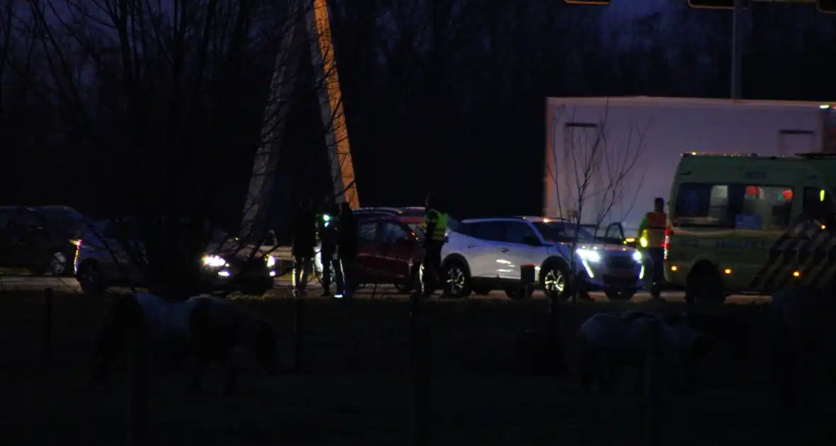 Flinke vertraging door ongeval op snelweg - Foto 7