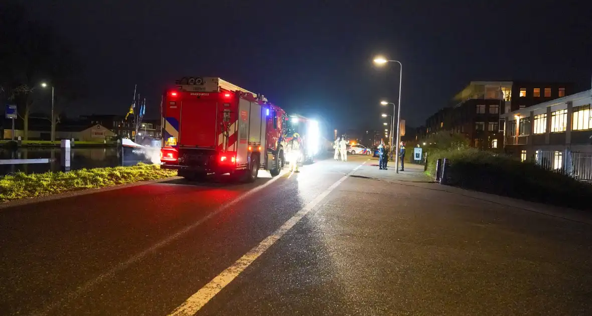 Brand in garagebedrijf snel onder controlle