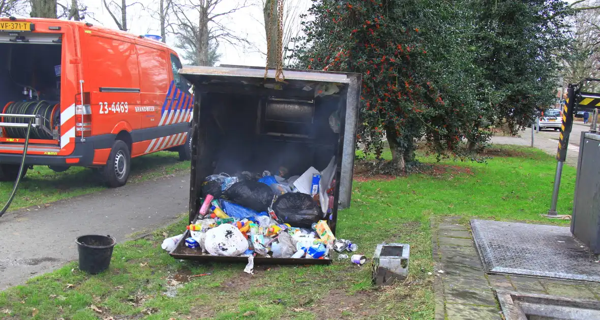 Brand ontstaan door laswerkzaamheden ondergrondse container - Foto 4