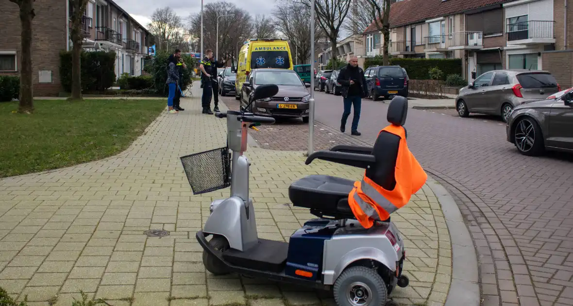 Botsing tussen scootmobiel en auto - Foto 5