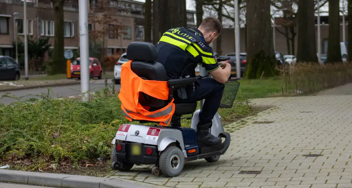 Botsing tussen scootmobiel en auto - Foto 6