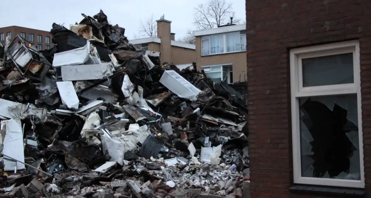 Zoekactie naar drie vermiste na explosie vandaag hervat - Foto 6